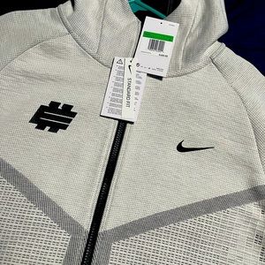 Nike Hoodie Zip Up